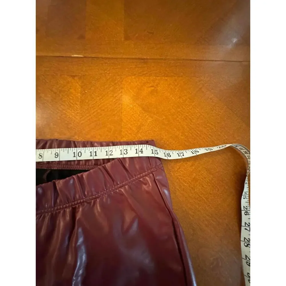 Stylish Faux Leather Leggings - Burgundy large
Old Navy p-1-101 - Picture 3 of 5